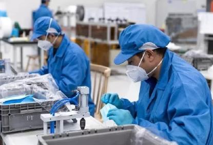 他们把20吨的物资一扔就走了，有些人不需要宣传，但我们记得他