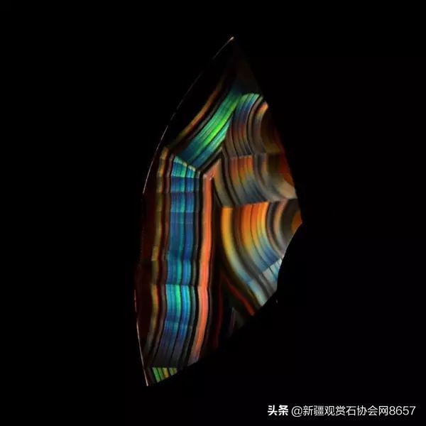 七彩樱花玛瑙,像极光一样好看的钻石