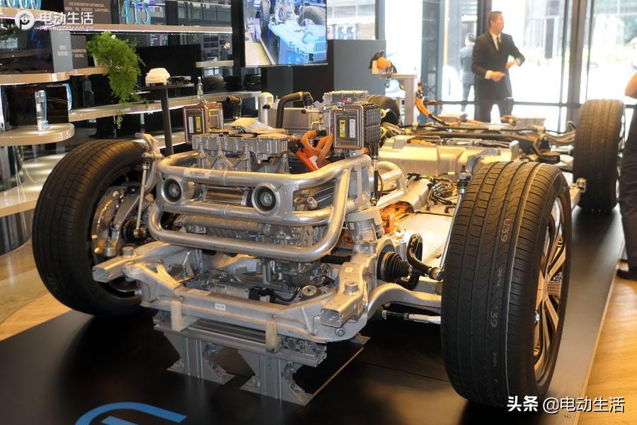 奔驰eqe科技,奔驰科技最新