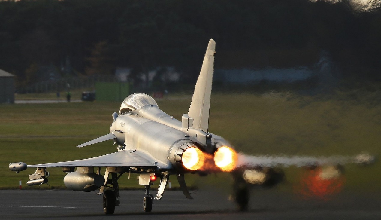 一台f35有多烧钱,f35可以超音速飞行吗