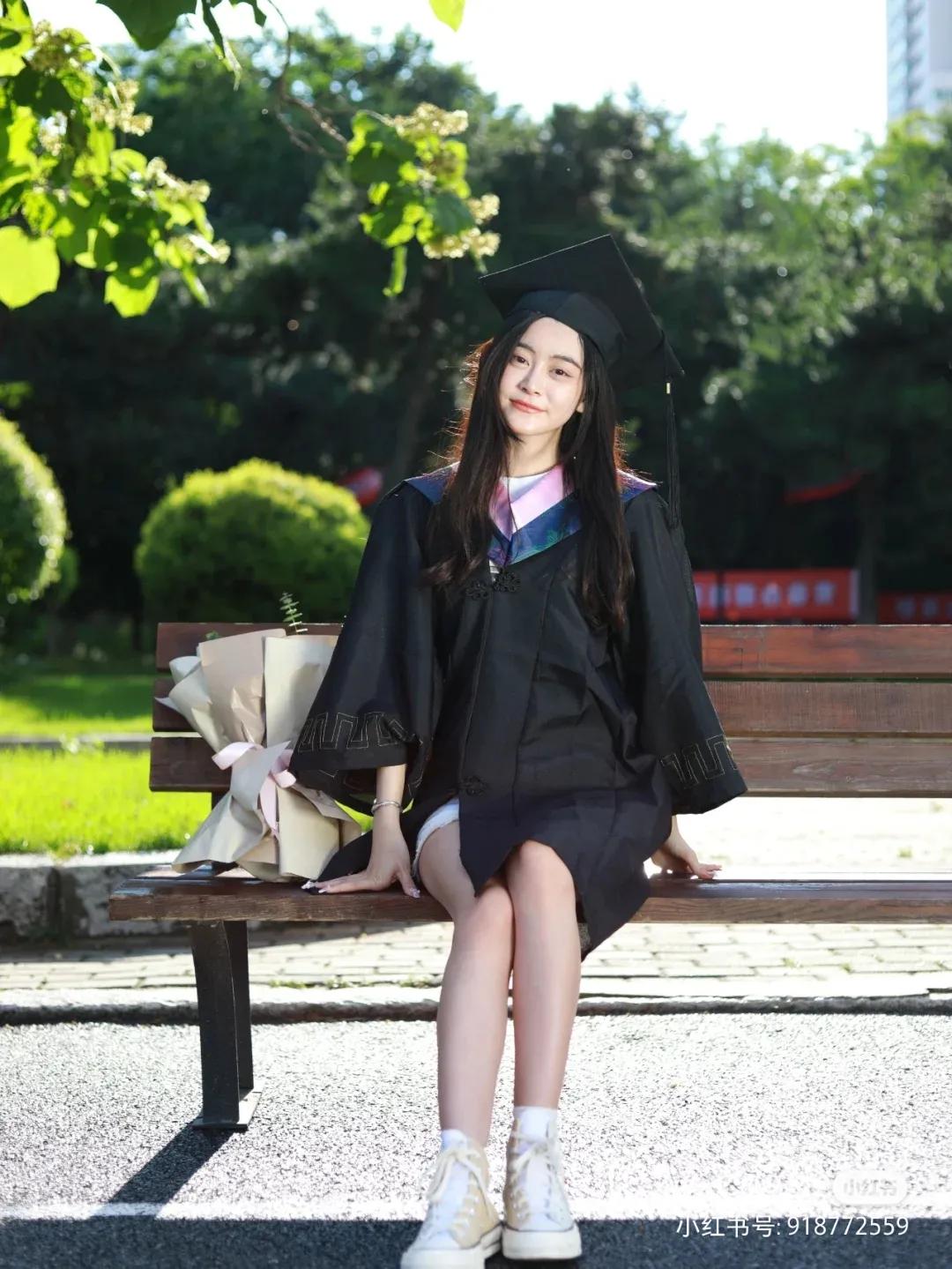 美院中国风学士服,九大美术学院学士服