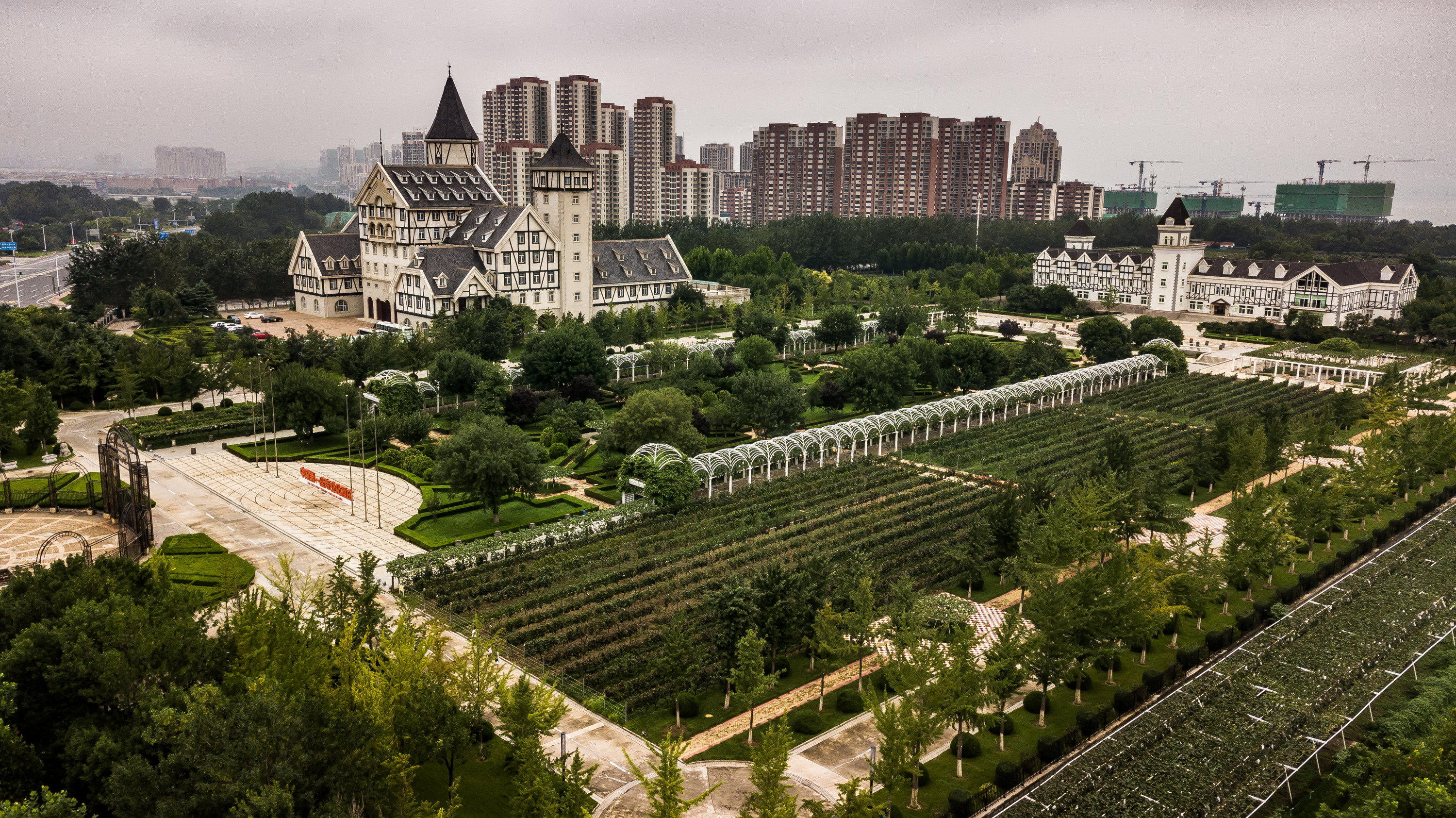 烟台卡斯特酒庄图片欣赏,烟台张裕卡斯特酒庄diy罐装酒