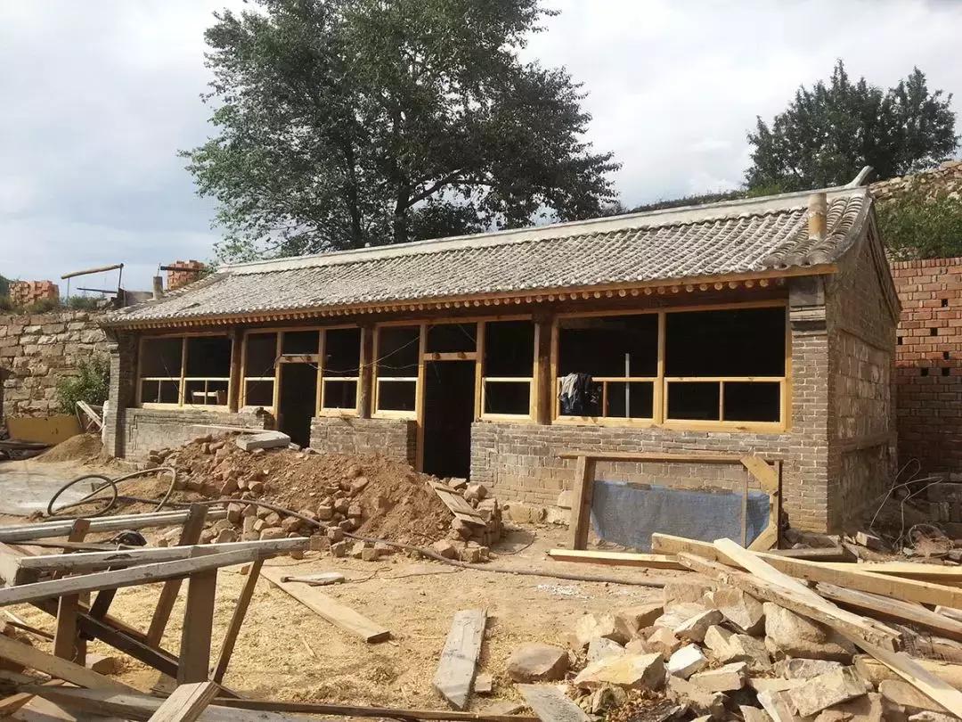 这才叫生活！山中3年他建了一个漂亮小院，活的比年轻人还酷！