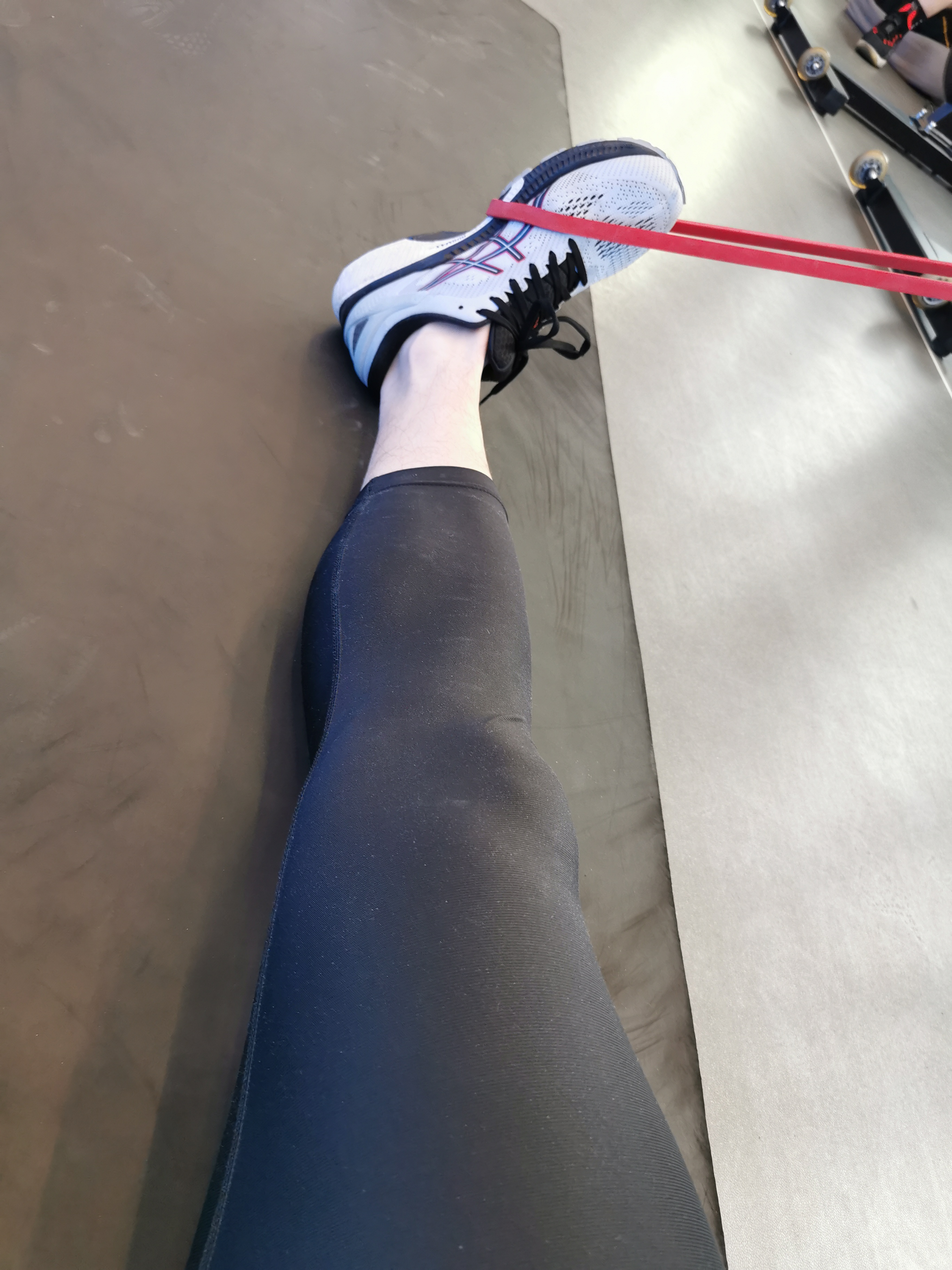 跑步膝盖外侧髂胫束如何快速恢复,跑步膝关节内侧痛的原因和治疗