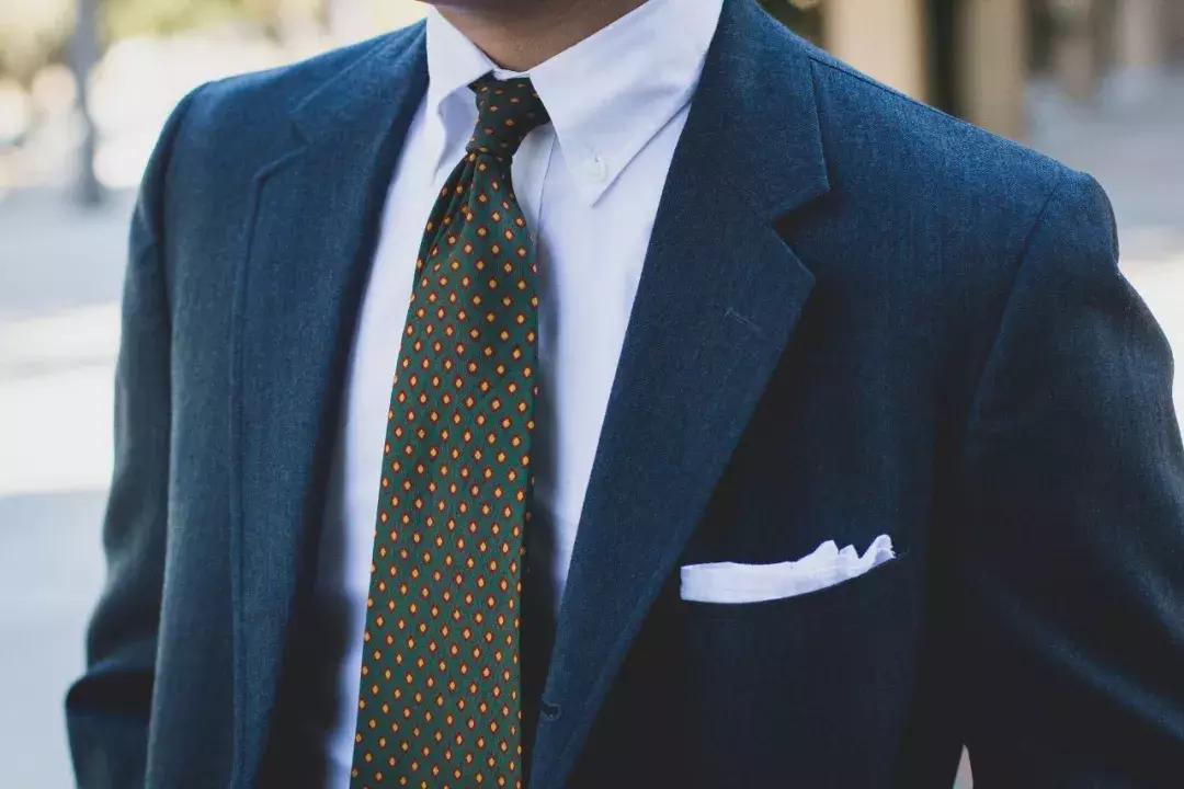 体面的西服,体面西装