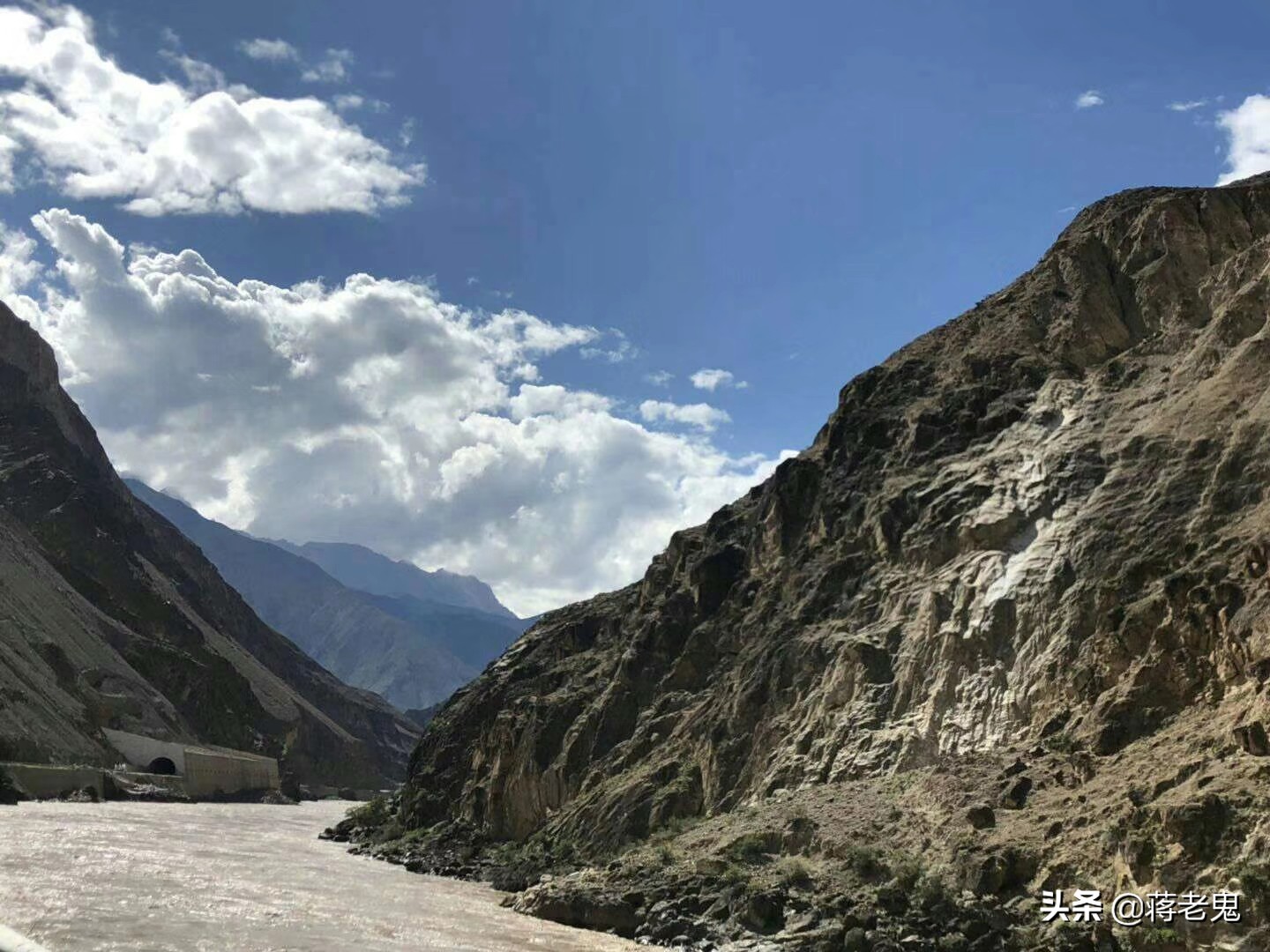 带着老婆，老婆闺蜜，大姨子和小姨子一起单车*藏西**自驾游（完）