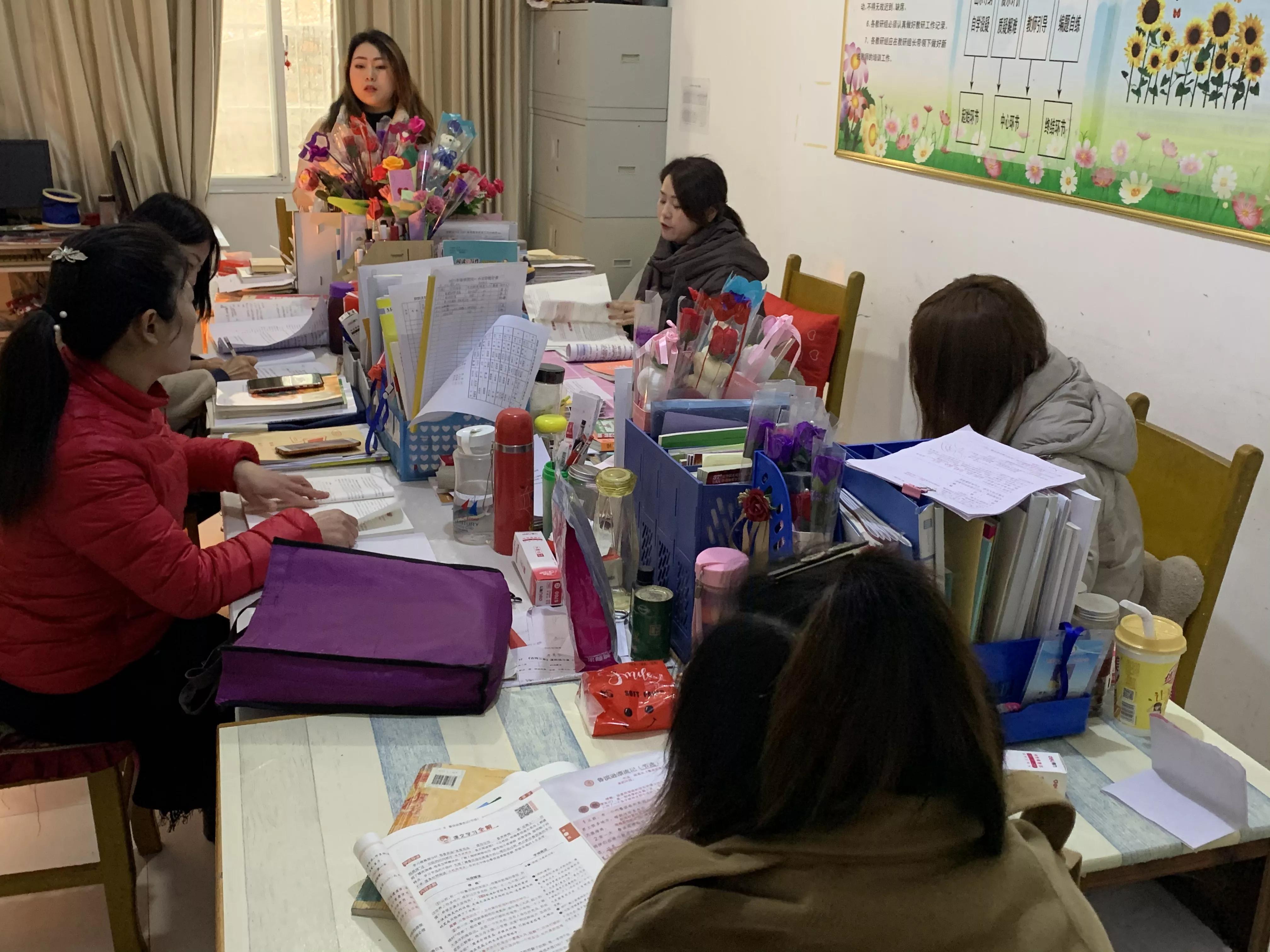 总结反思，精讲提升——荆紫关一小举行第一次月考总结暨分析活动