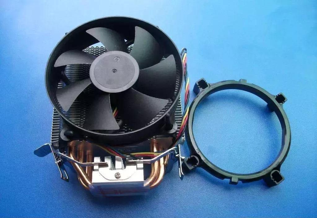 怎么判断散热器与cpu贴合,怎么分辨散热器尺寸