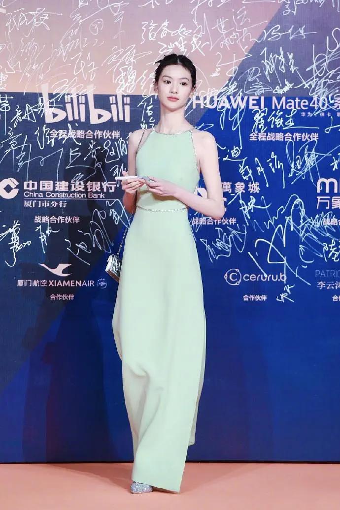 北电毕业照16届,17级毕业照北电