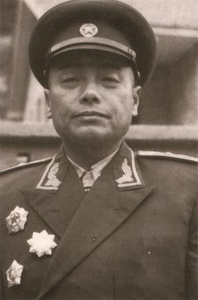 鍙傝皨闀垮彈浼や綇闄㈢湅涓婂皬鎶ゅ+鍏ㄩ泦,灏戝皢鍙椾激鎶㈡晳鍚庣画