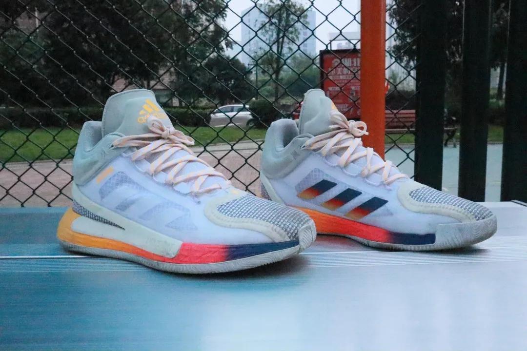 罗斯11黑红金实战测评,7号篮球实战测评推荐