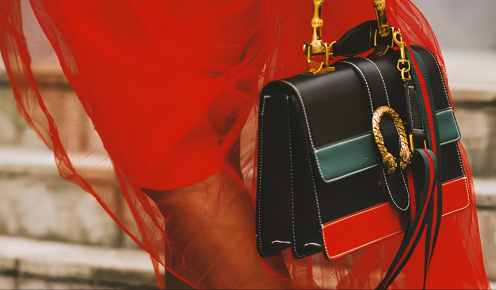 唯品会卖茅台事件赔了多少钱,唯品会售假回应