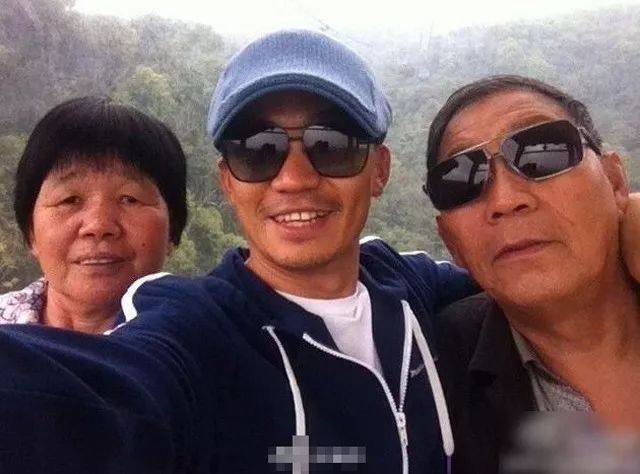 草根明星王宝强背后的故事,王宝强草根逆袭是真的吗