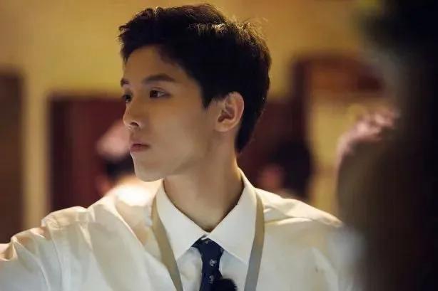 英年早婚的男星合集,英年早婚的男明星