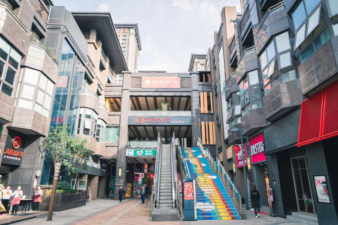 西安最热闹的几个商圈,西安最繁华商圈视频