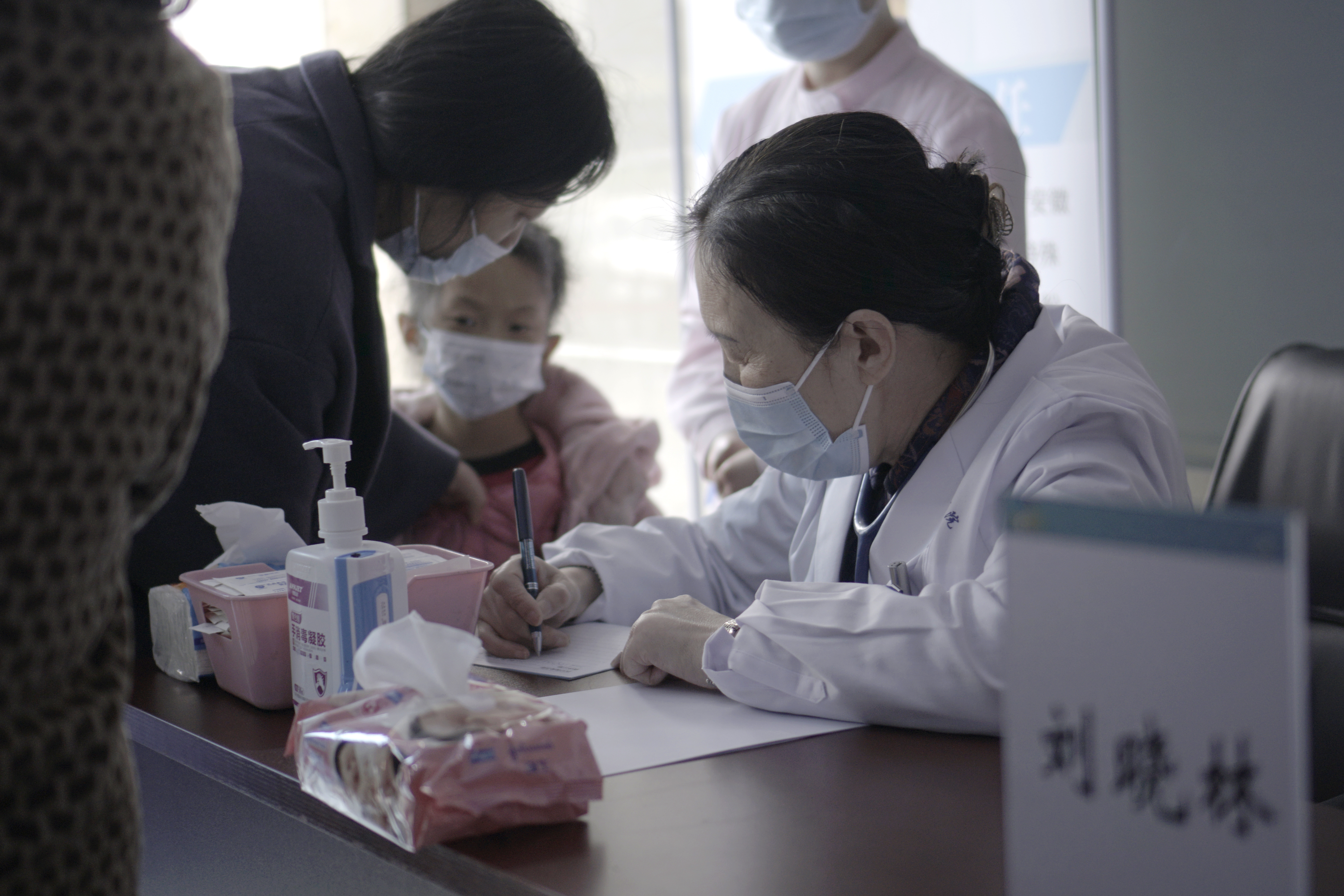 守护自闭症儿童用爱点亮孤独的心,关爱残疾人让爱充满人间