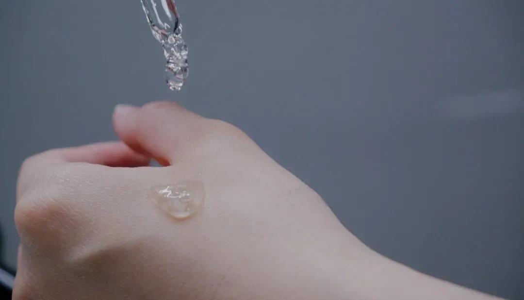 精华液的用途和功效,精华液有哪些妙用