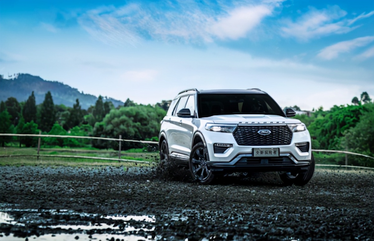 奔驰glc夺冠福特探险,suv奔驰glc销量排行榜