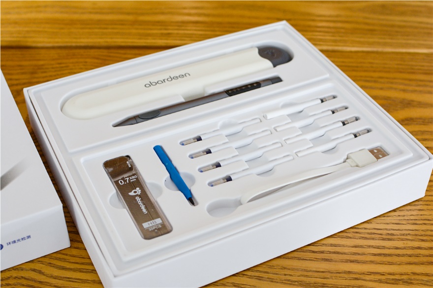 告别老妈唠叨，阿巴町学生护眼笔P1成为书写小管家