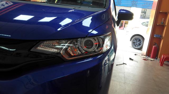 飞度gk5大灯升级,三代飞度gk5改装后视镜