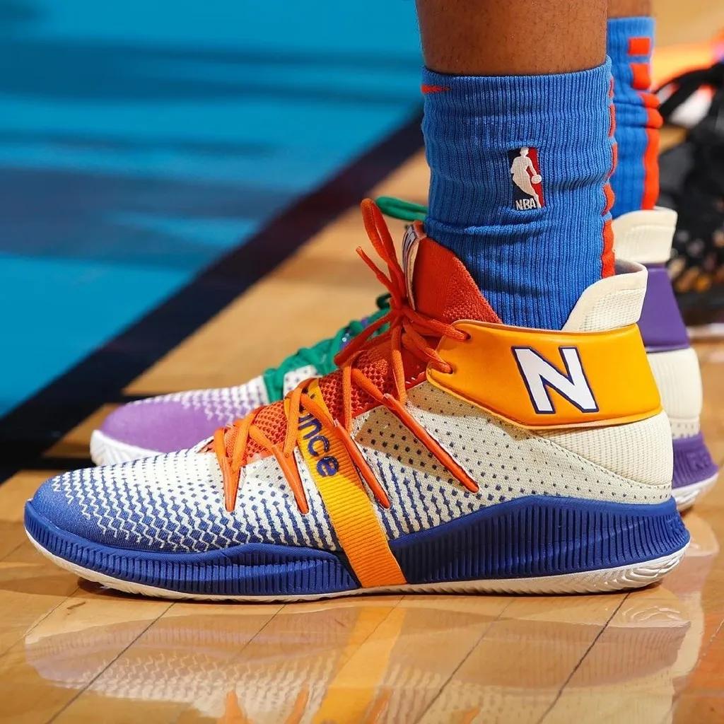 施罗德决赛上脚球鞋,纳迪尔施罗德球鞋