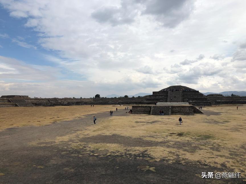 “踏迹古文明、晓看日月辉”— 除夕墨西哥金字塔一日游记