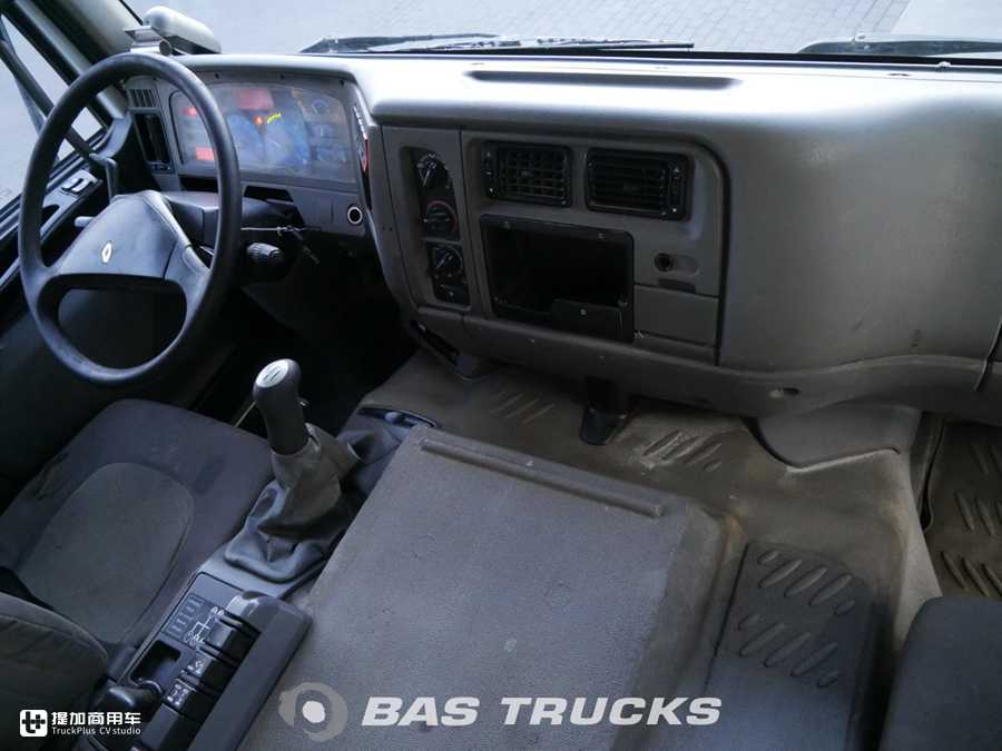 雷诺Kerax泵车实拍,专为恶劣工况而生，如今见到这样的老车太难得