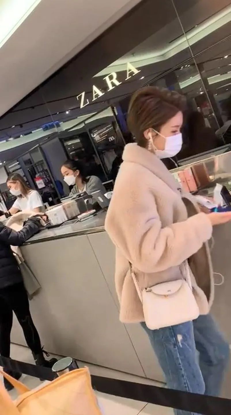 新晋视后闪搭洗米华爱将？豪礼收到手软，还是Tvb颁奖礼赞助商