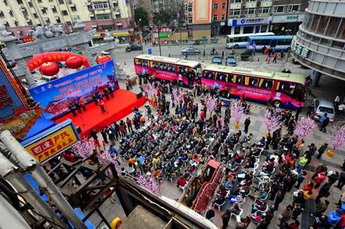 社会就像舞台,社会犹如一条船