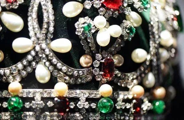 祖母绿宝石皇冠,泰勒彩宝祖母绿价格