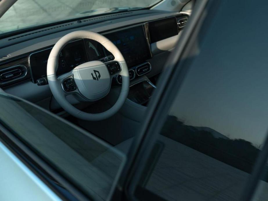 零跑c11公布售价能否领跑新,零跑c11未来还会降价吗