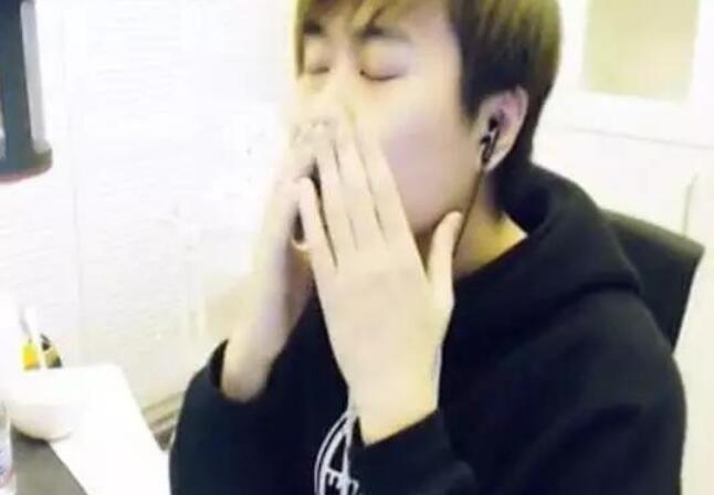 斗鱼一哥卢本伟现在还直播吗,斗鱼卢本伟直播回放