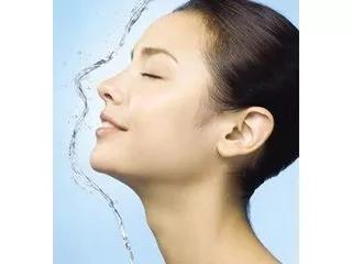 怎么让鼻子不出油,鼻子出油小妙招学生党