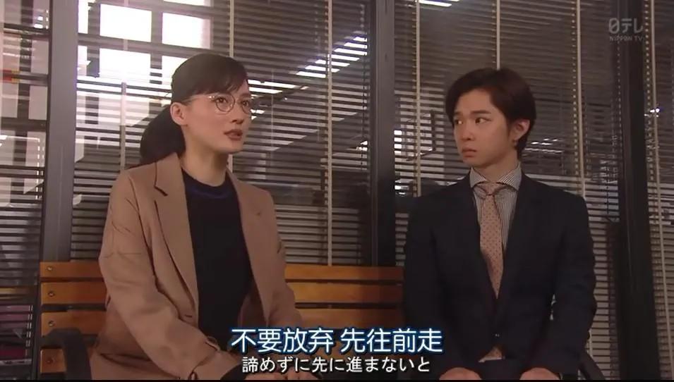 提前60天辞职老板不给工资怎么办,提前30天辞职公司不让走怎么投诉