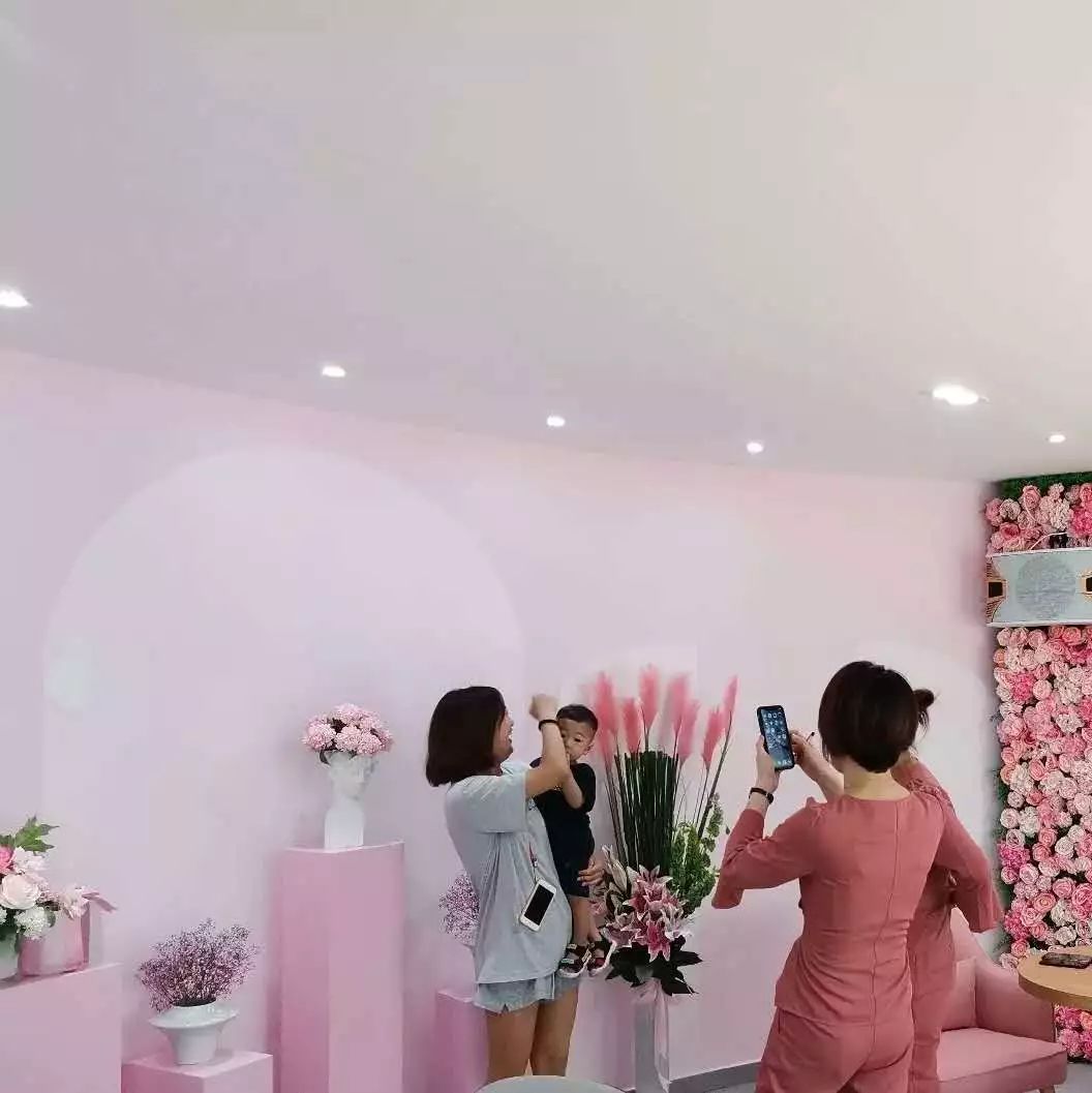 打造美容院网红店的运营方法,美容工作室如何打造成网红店