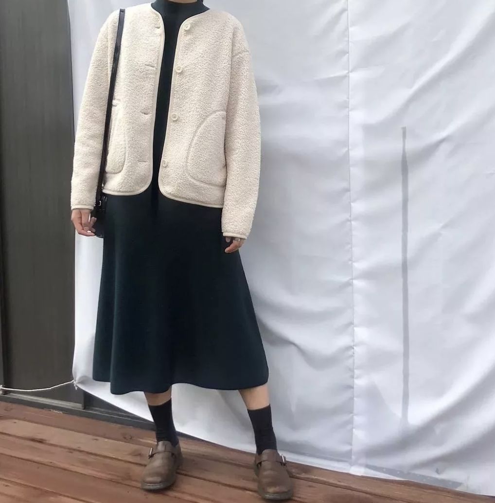 杨幂魏大勋真的是情侣吗,杨幂魏大勋情侣装现身同一小区