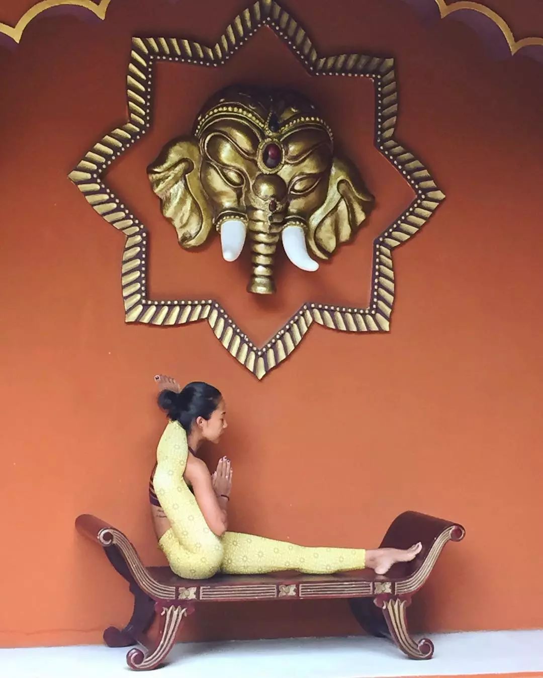 预防冬日“老寒腿”，瑜伽教你几招，双腿美丽还暖和