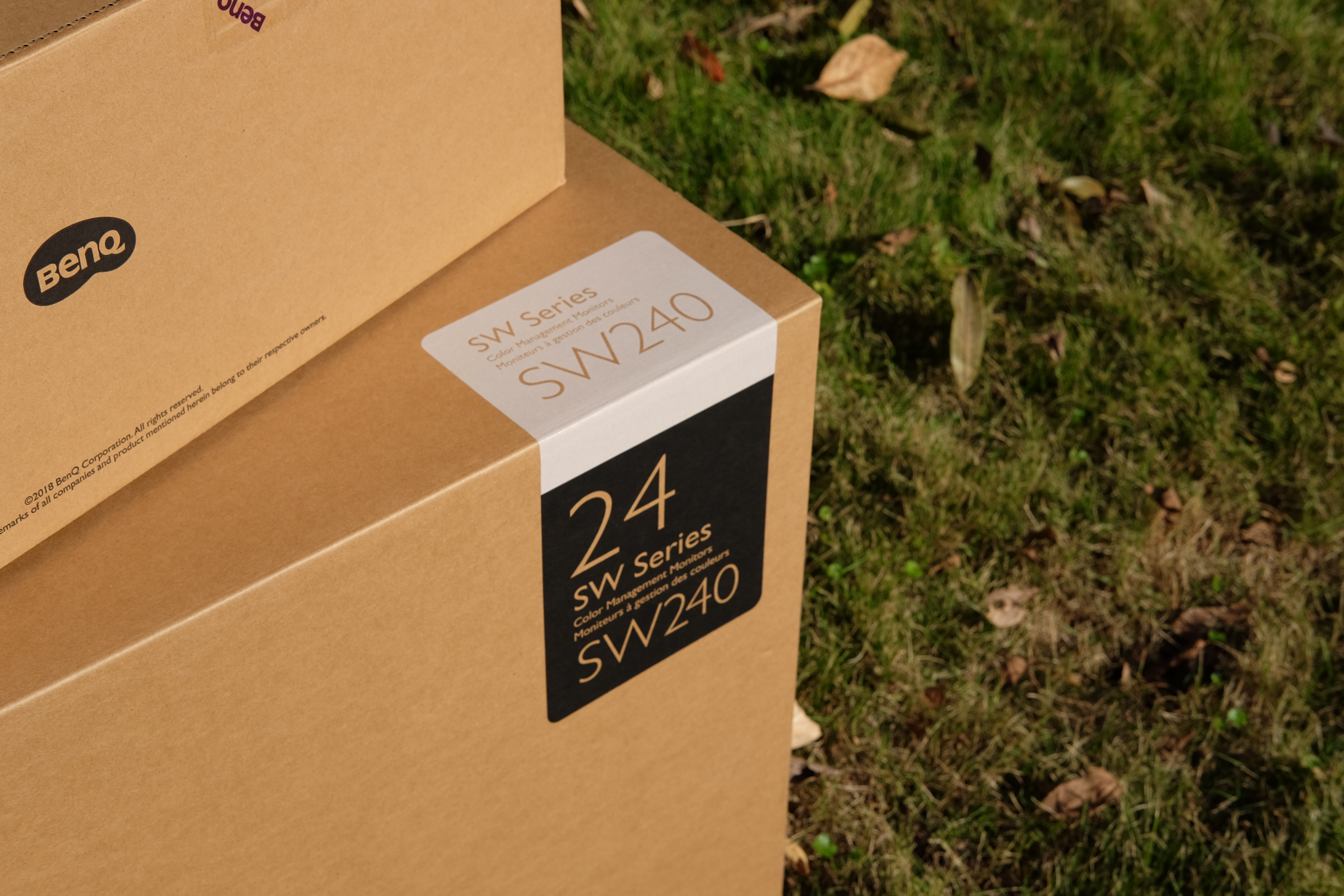 明基SW240专业显示器,明基sw240专业摄影绘图色准显示器