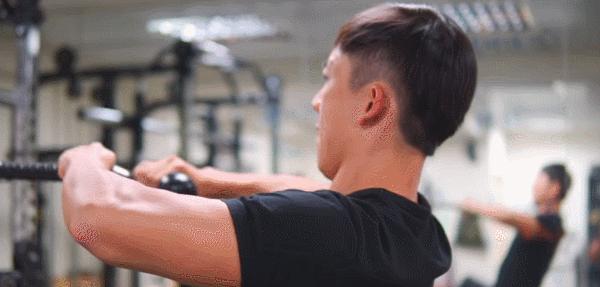 圆肩带来的影响,圆肩和正常肩的区别图片