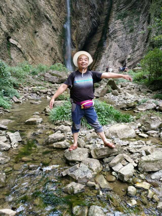 西漂湾瀑布群,建始西漂湾瀑布群