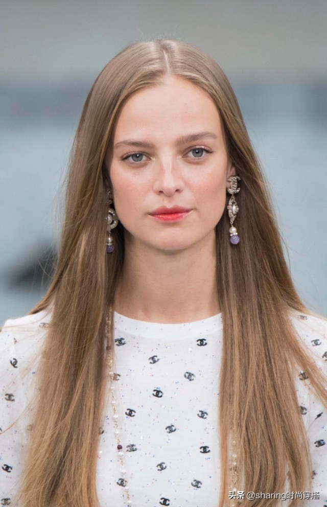 2020香奈儿秋冬发布会,chanel香奈儿早春走秀新款