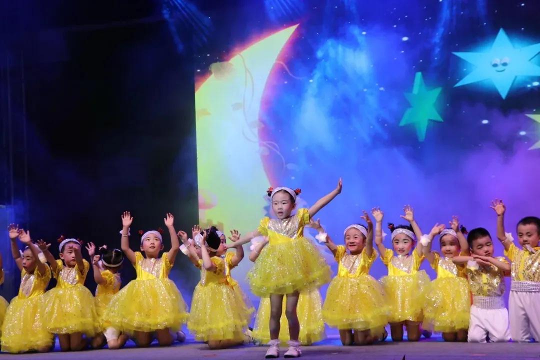 剑阁县鼓楼幼儿园庆祝中国*产党共**成立100周年暨毕业典礼文艺汇演