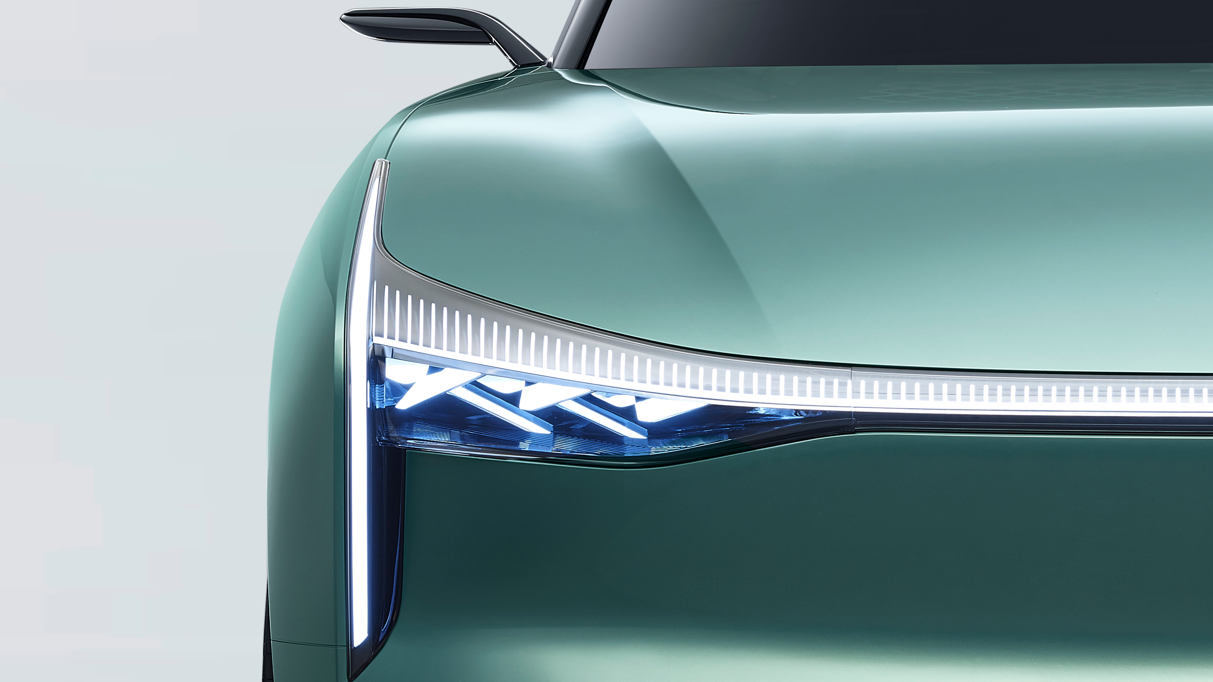 好“色”之徒的钟爱：恒驰全球独创的“猫眼绿”