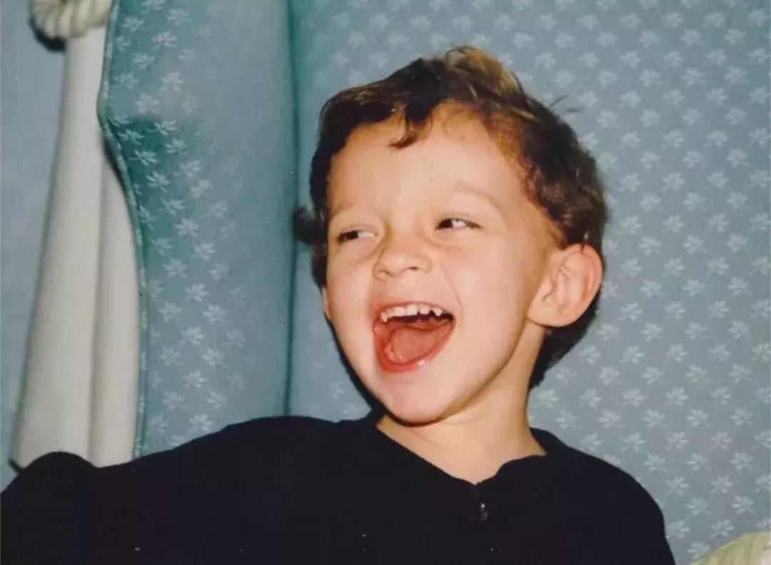 荷兰弟蜘蛛侠为什么可以爬墙呢,荷兰弟第一个反派