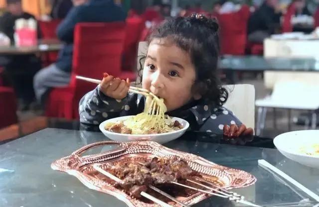 2020年新疆的夜生活,新疆夜生活美食风情