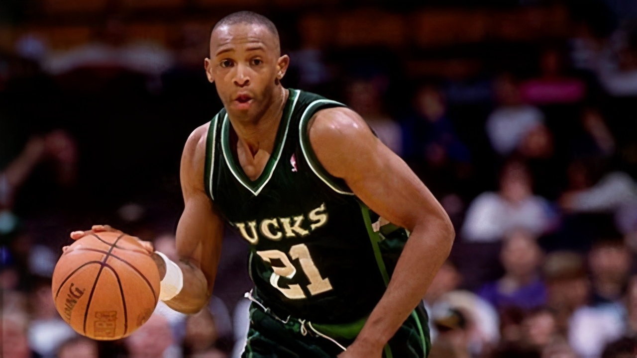 nba鍘嗗彶鎶㈡柇鎺掕姒滃墠鍗佷綅,nba鍘嗗彶鍗佸ぇ鎶㈡柇鐜嬫帓琛屾