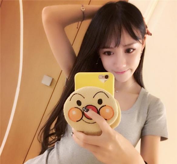 南波儿抽到30个加里奥皮肤：上演*袜丝**套头处罚