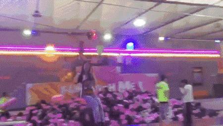 这样的蹦床公园你敢体验吗,世界十大蹦床乐园