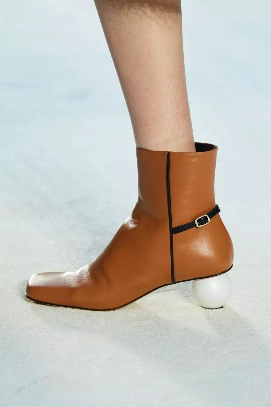 2019伦敦时装周时髦的冬天穿搭,2020年伦敦时装周视频