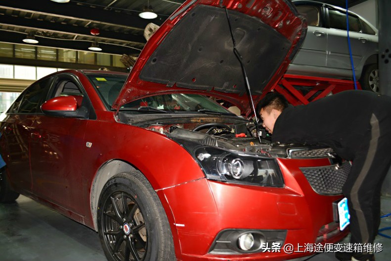 科鲁兹变速箱5挡降4挡顿挫异响,17款科鲁兹变速箱顿挫怎么解决